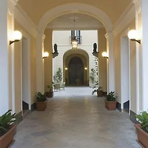 Palazzo Serraino 2*, Trapani Italie