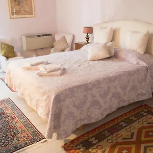 La Rosa Townhouse Couette-café