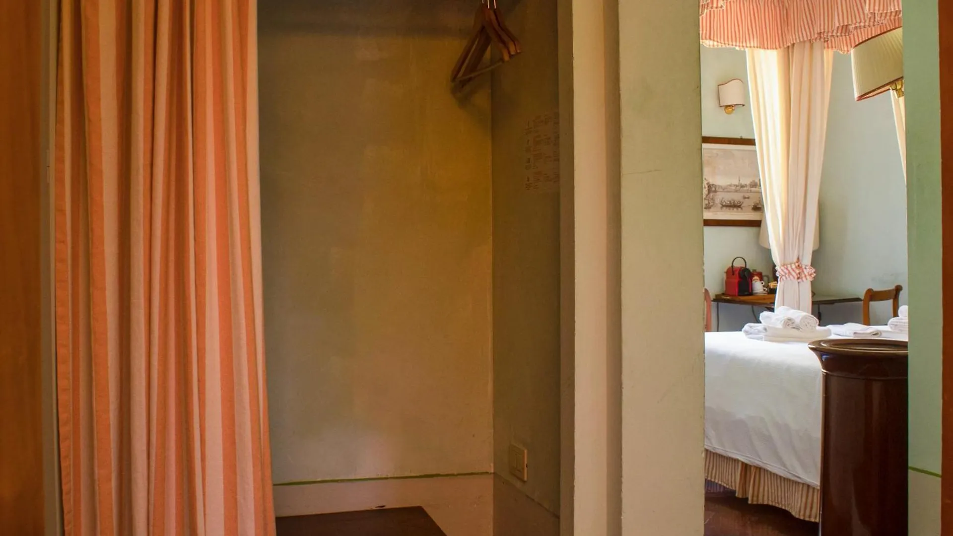 Antica Dimora Firenze Bed & Breakfast