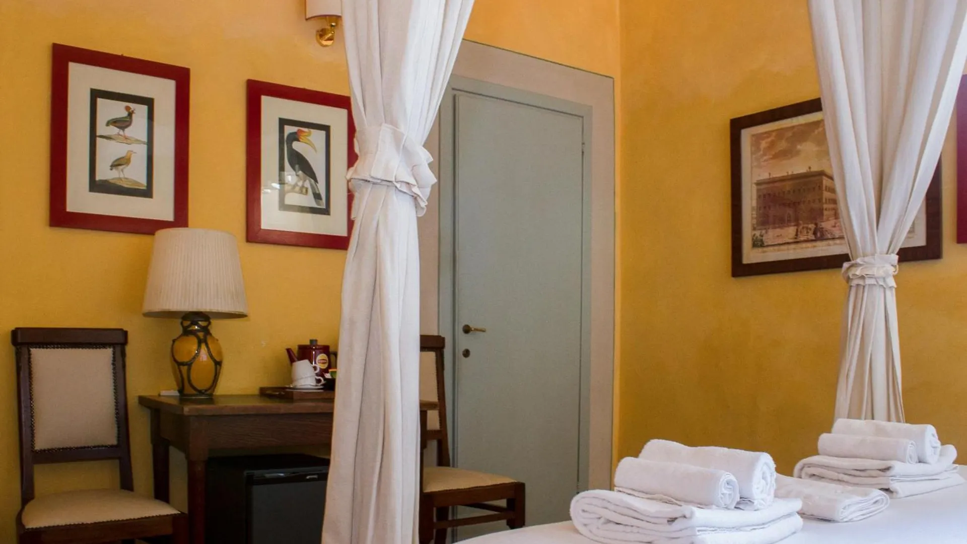 Antica Dimora Firenze Bed & Breakfast Italy