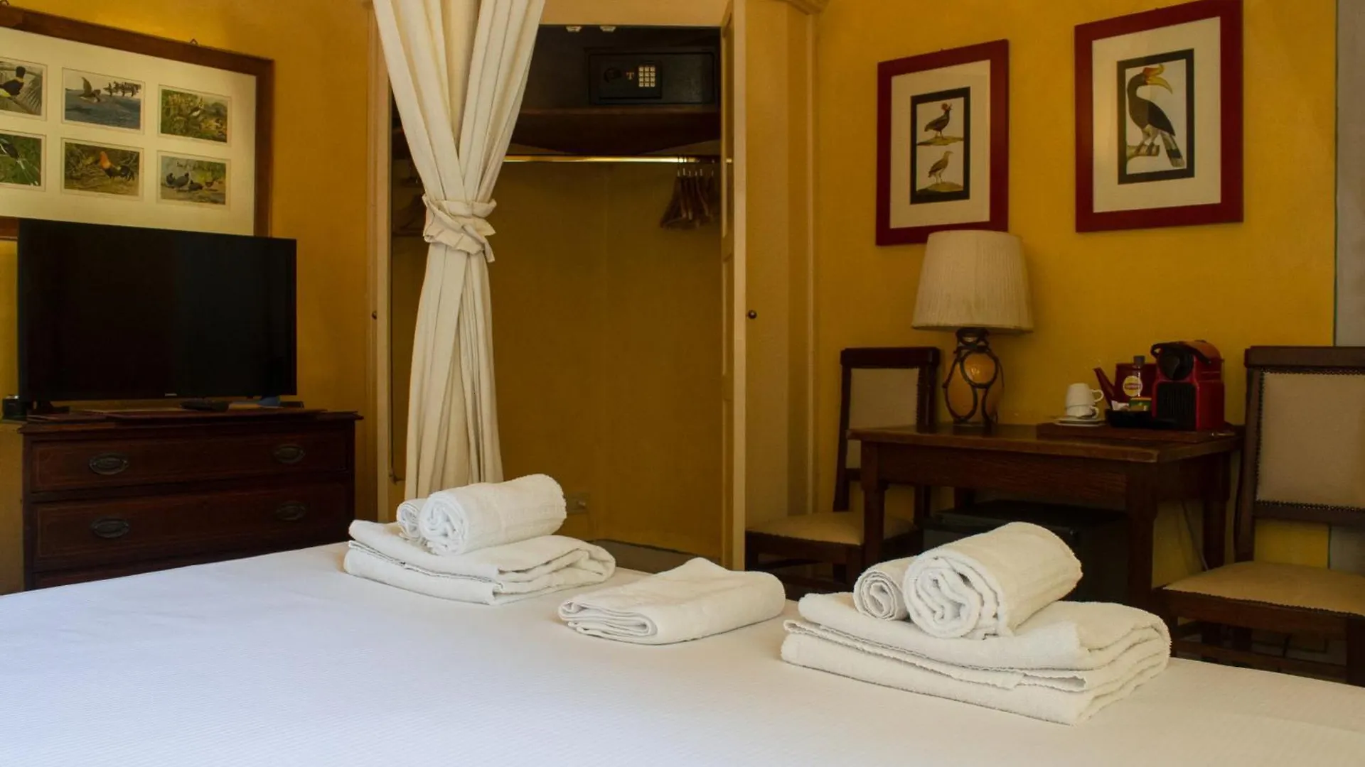 Antica Dimora Firenze Bed & Breakfast Italy