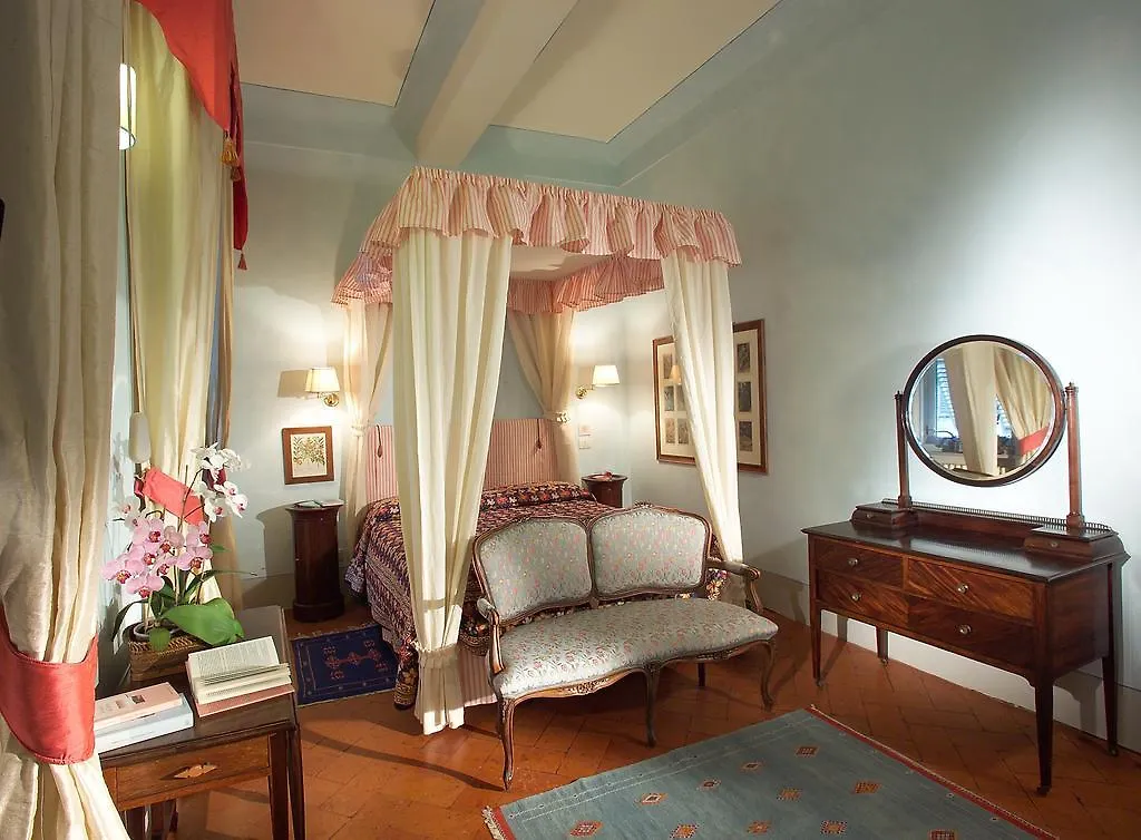 Antica Dimora Firenze Bed & Breakfast  Florence