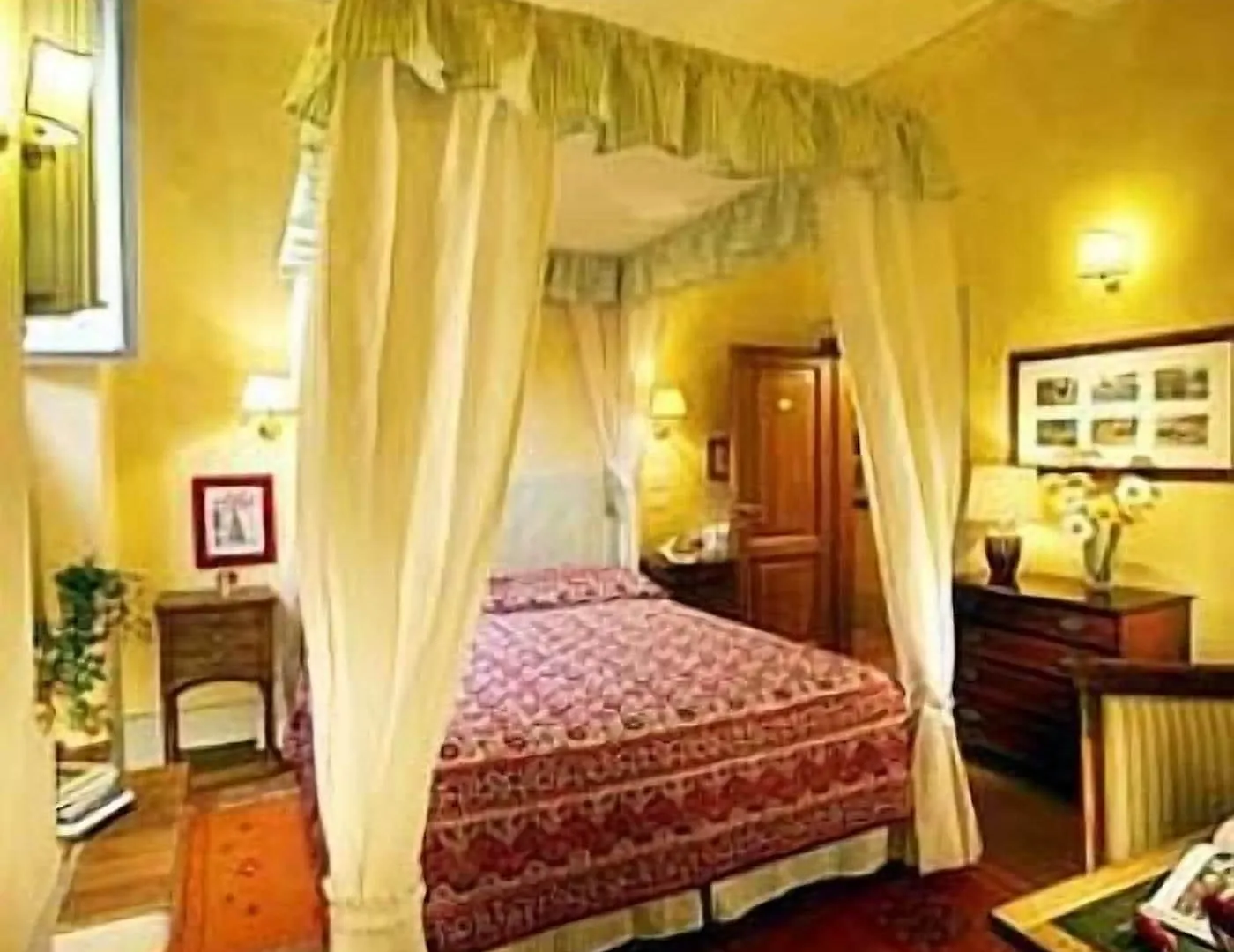 Antica Dimora Firenze Bed & Breakfast  Florence